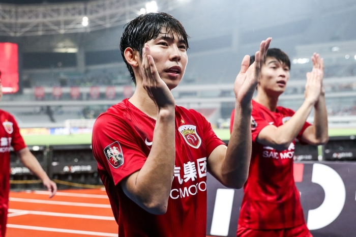 杨世元假脑震荡换人引争议，足协回应将严控条